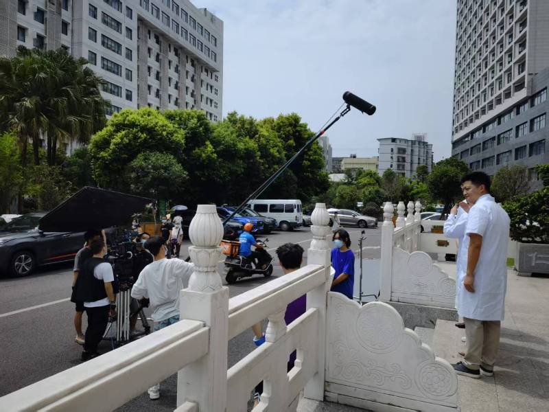 岳普湖县广告片拍摄公司低成本实现高规格制作的诀窍